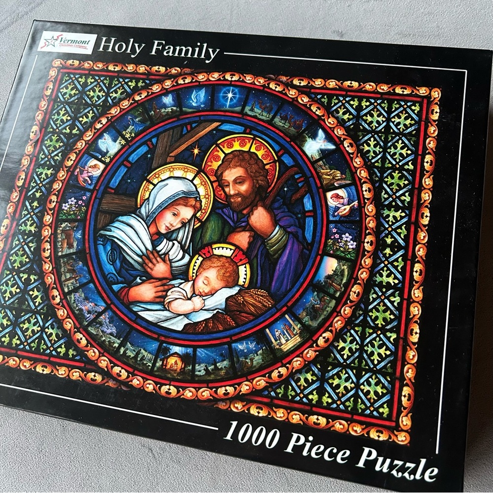 Holy Family ~ 1000 Piece Puzzle ~ Vermont Christmas Company